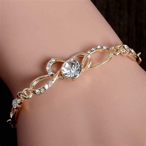 elegant bracelet designs.